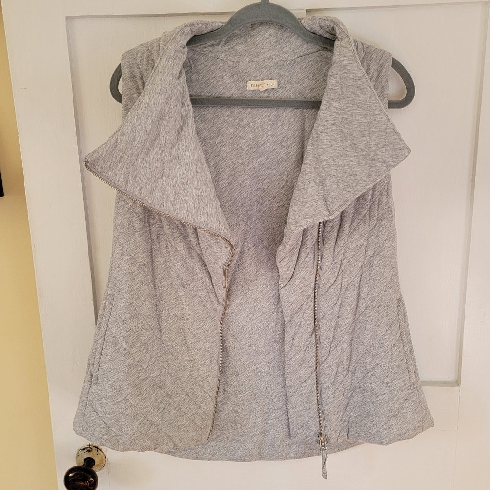 A-Symmetric Zip Vest - Picture 5 of 9